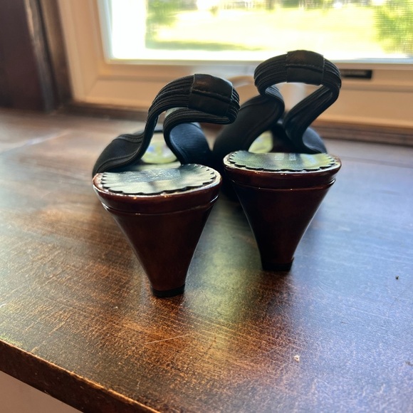 Donald J. Pliner Couture Peep Toe Slingback Tortoise Shell Acrylic Wedges - Picture 4 of 10